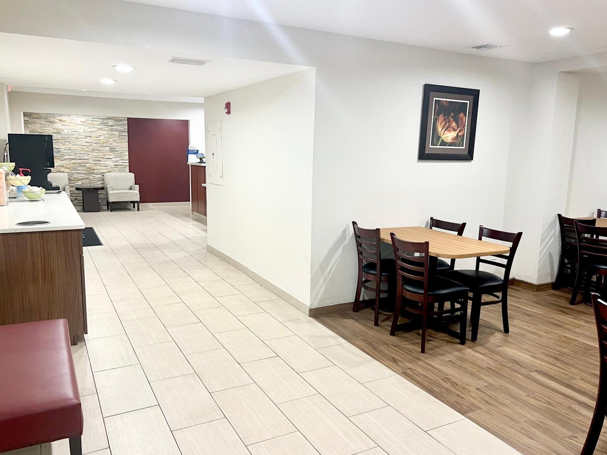 Quality Suites Wildwood - The Villages Exterior photo