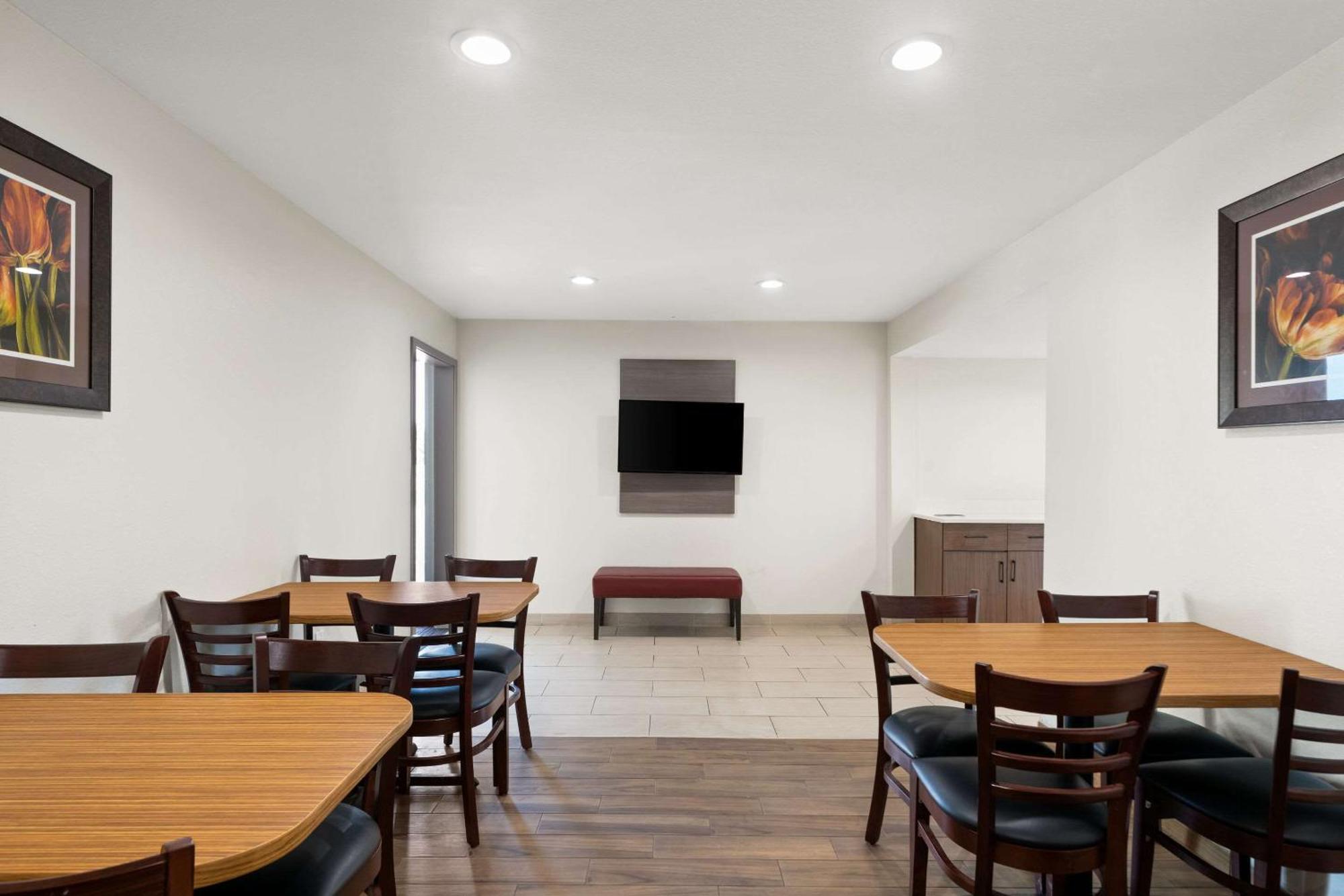 Quality Suites Wildwood - The Villages Exterior photo