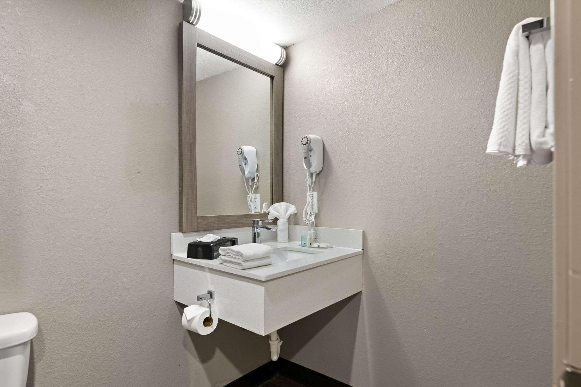 Quality Suites Wildwood - The Villages Exterior photo
